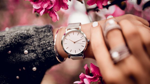 модные часы