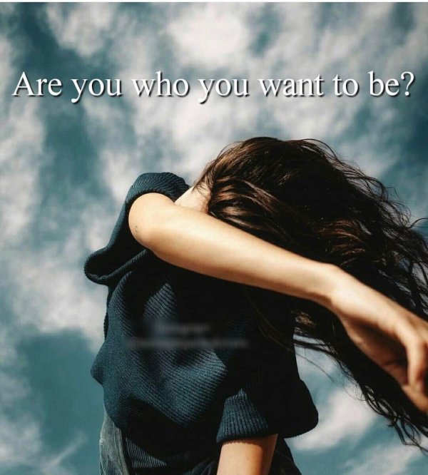 Одна девушка на земле