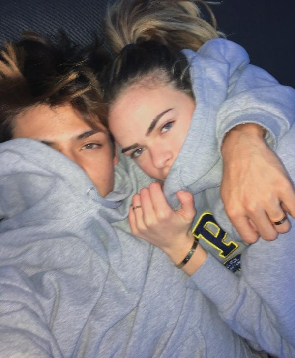 Парень и девушка друзья