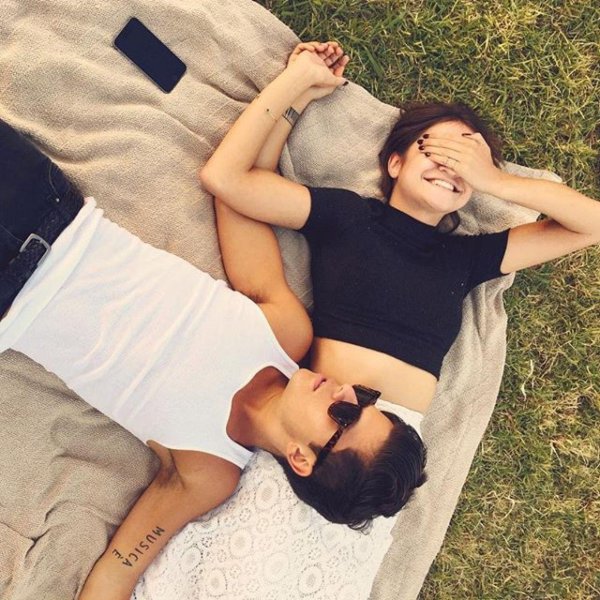 Парень и девушка друзья