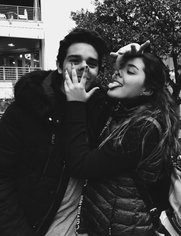 Парень и девушка друзья