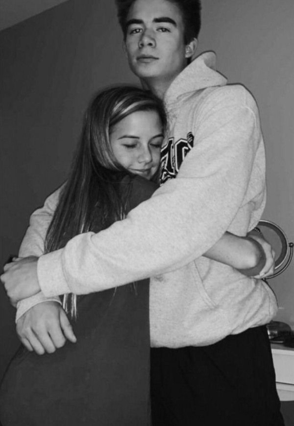 Парень и девушка друзья