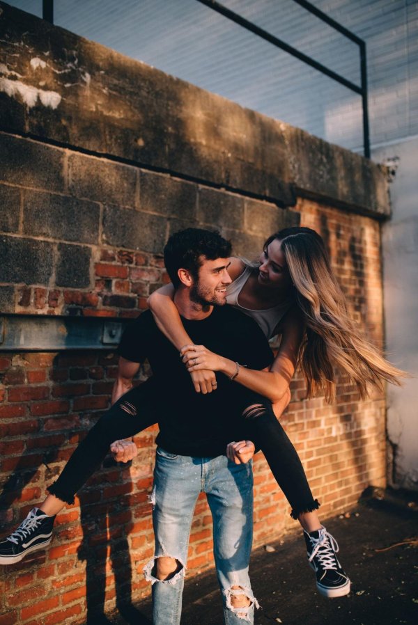 Парень и девушка друзья