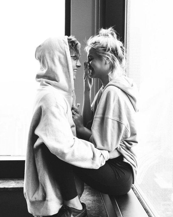 Парень и девушка друзья