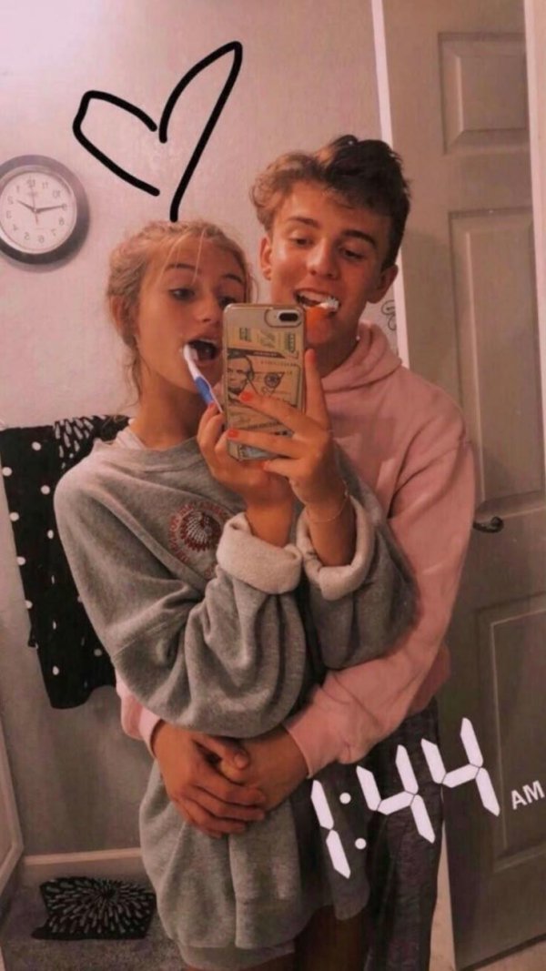 Парень и девушка друзья