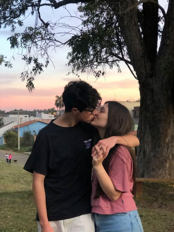 Парень и девушка друзья