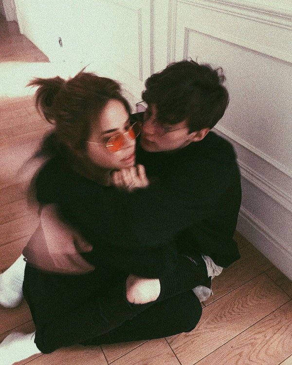 Парень и девушка друзья