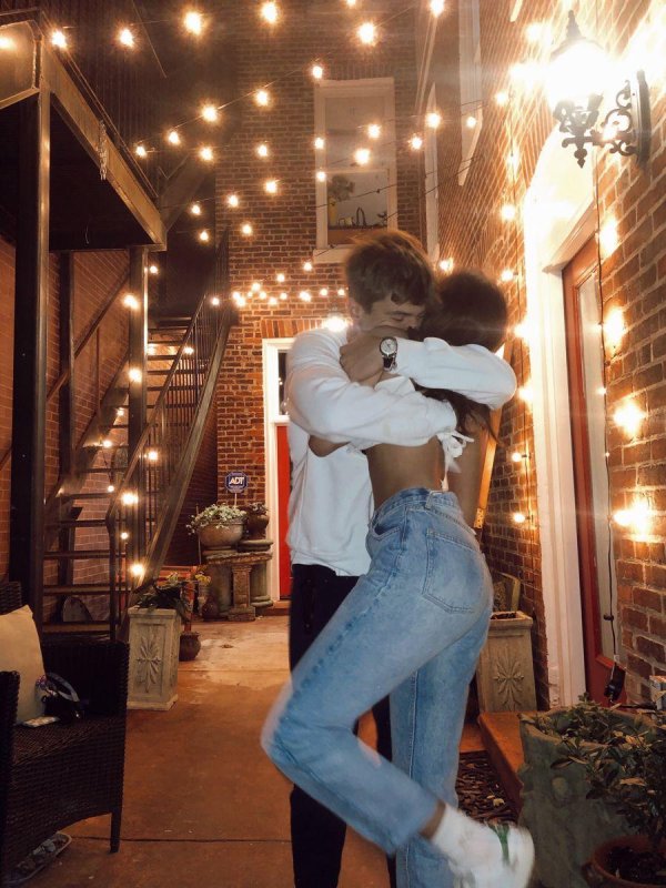 Парень и девушка друзья