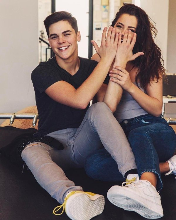 Парень и девушка друзья