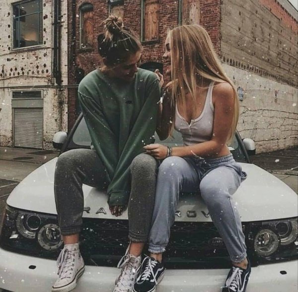 Парень и девушка друзья