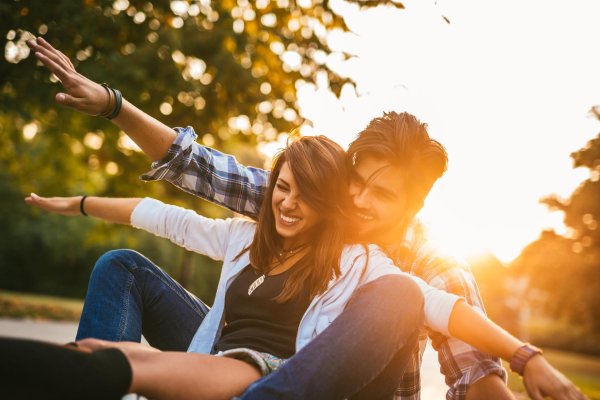 Парень и девушка друзья