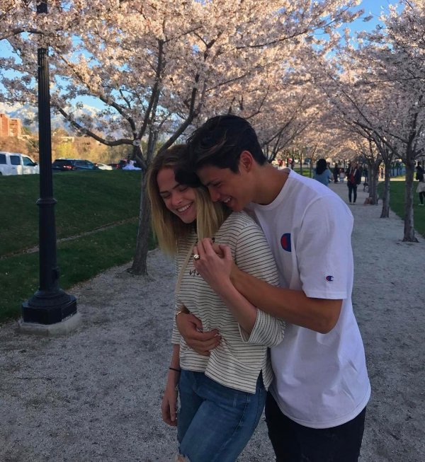 Парень и девушка друзья