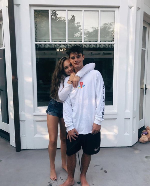 Парень и девушка друзья