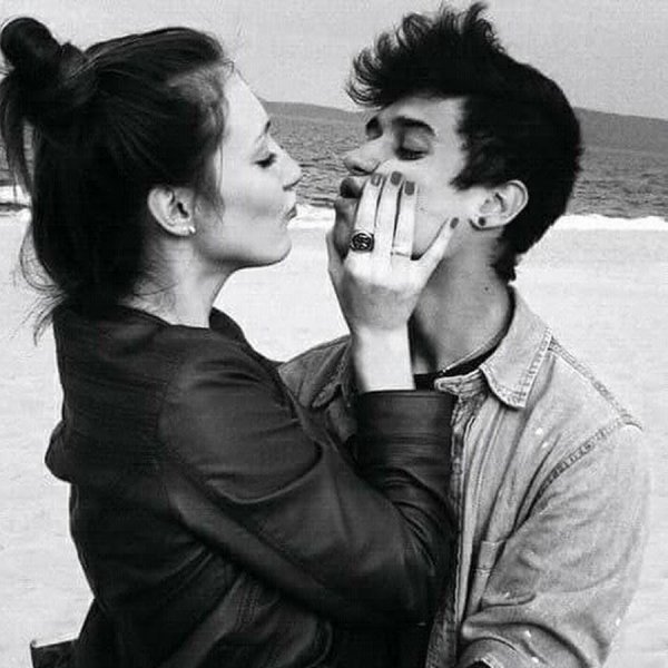 Парень и девушка друзья