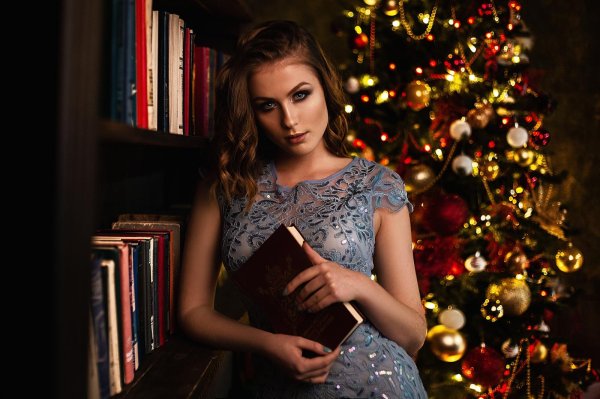 Девушка и новый год