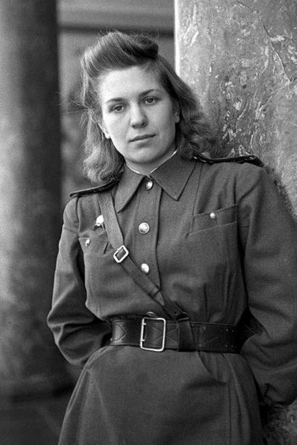 С девушками на войне