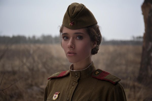 С девушками на войне