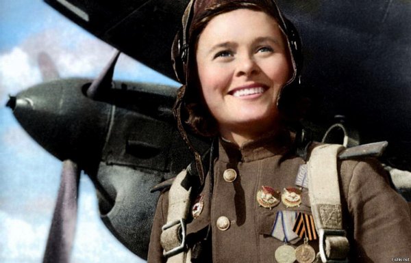 С девушками на войне