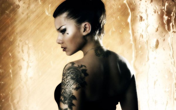 Девушка без авторских прав