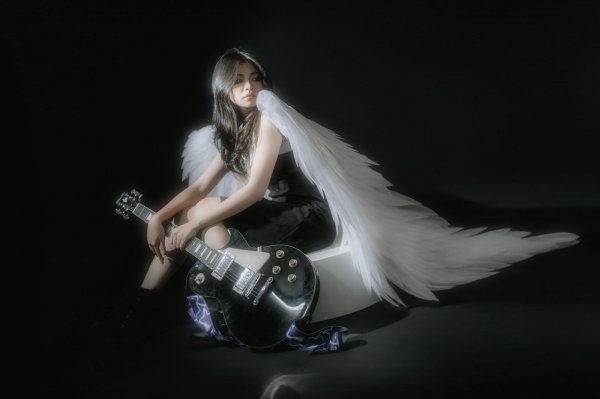 Девушка без авторских прав