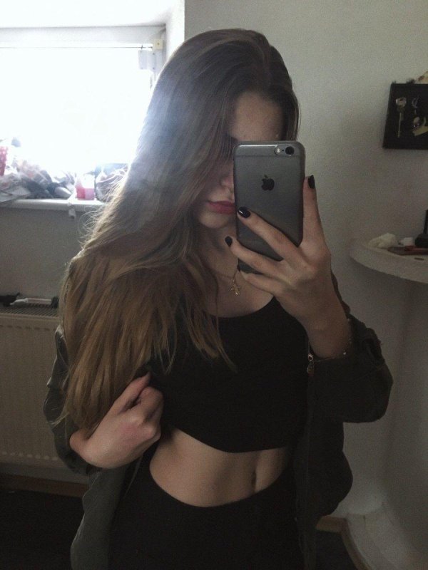 Девушка без авторских прав