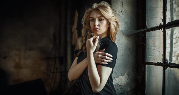 Девушка без авторских прав