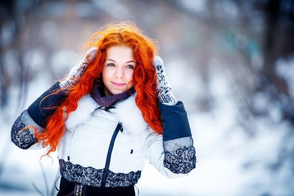 С рыжими девушками зимой