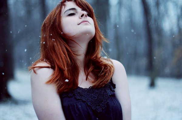 С рыжими девушками зимой