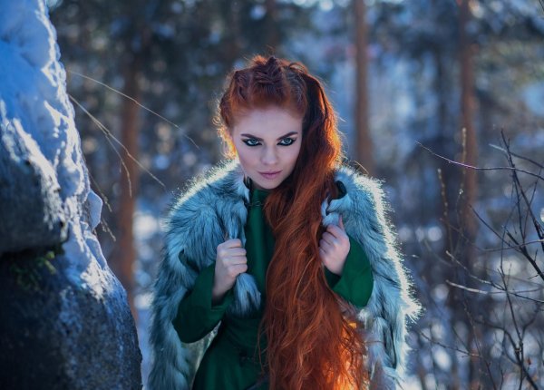 С рыжими девушками зимой