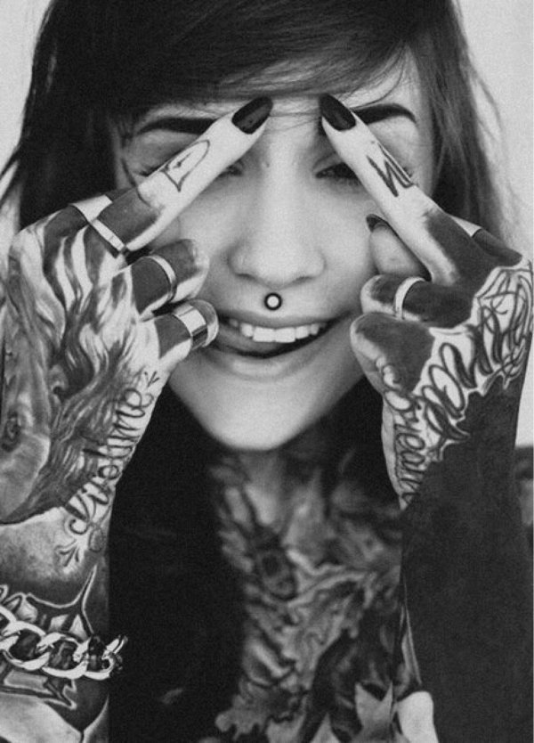 С факом и девушками