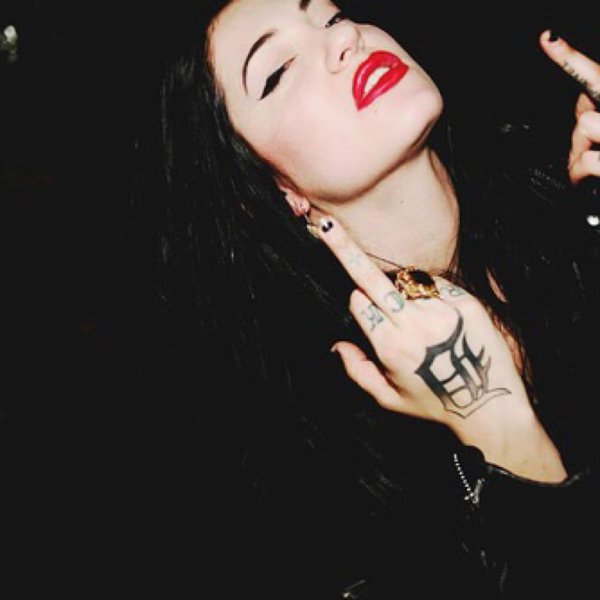 С факом и девушками