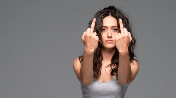 С факом и девушками