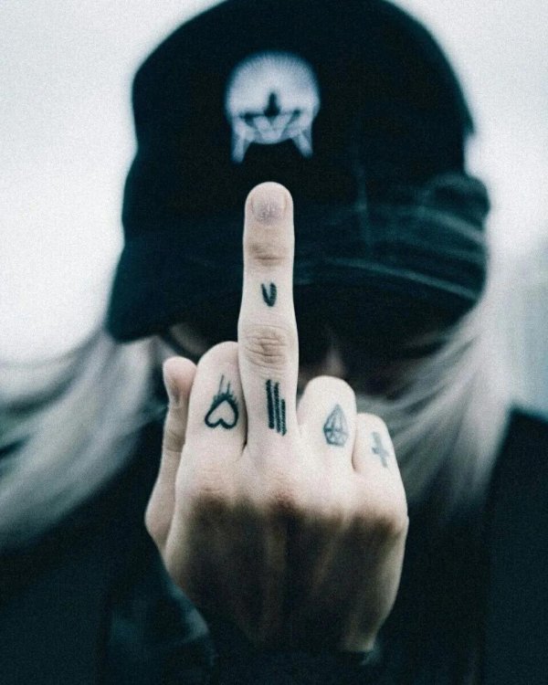 С факом и девушками