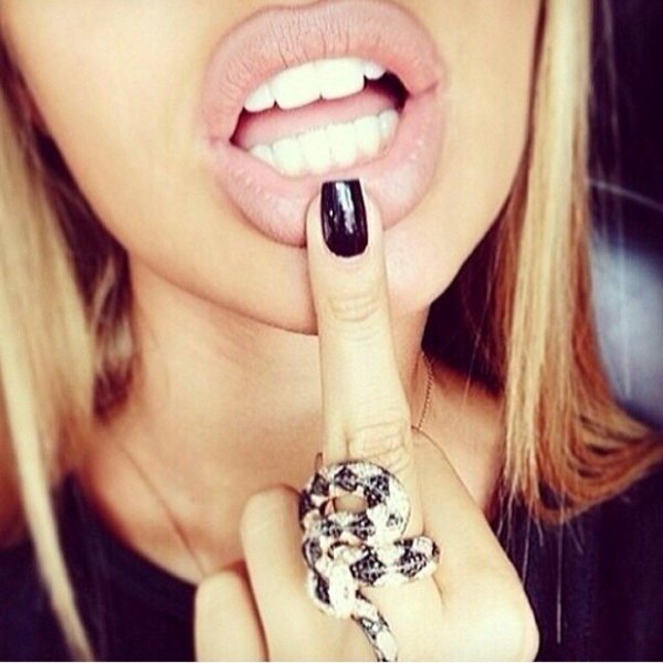 С факом и девушками