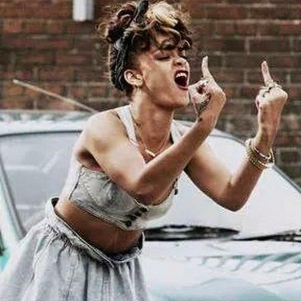 С факом и девушками