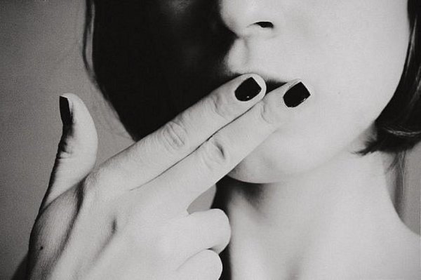 С факом и девушками