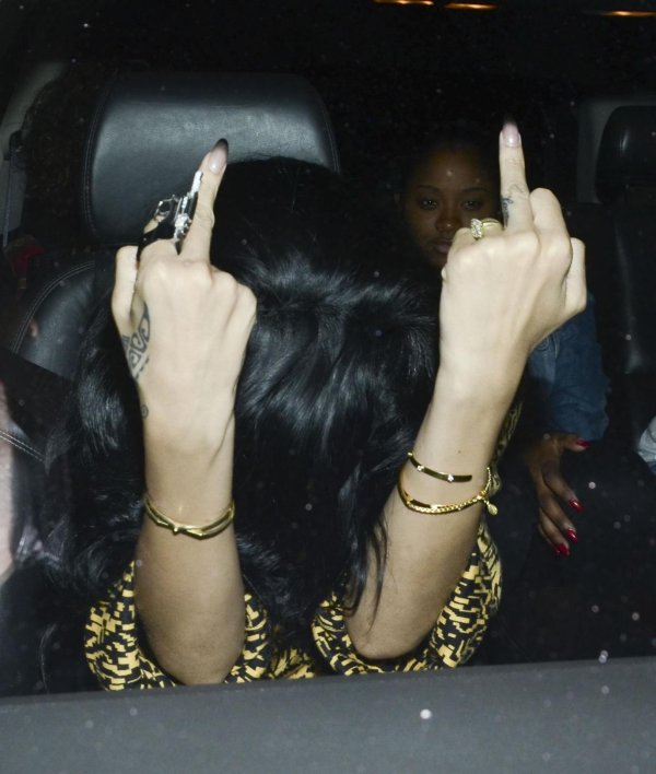 С факом и девушками