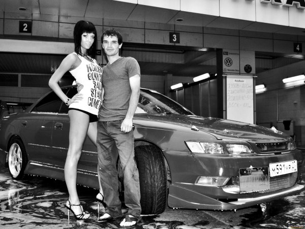 Девушка и два парня