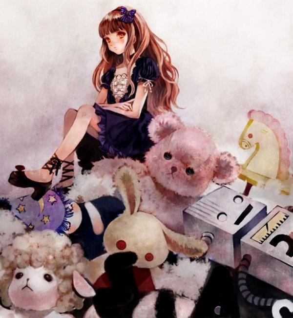 Девушка с мягкой игрушкой