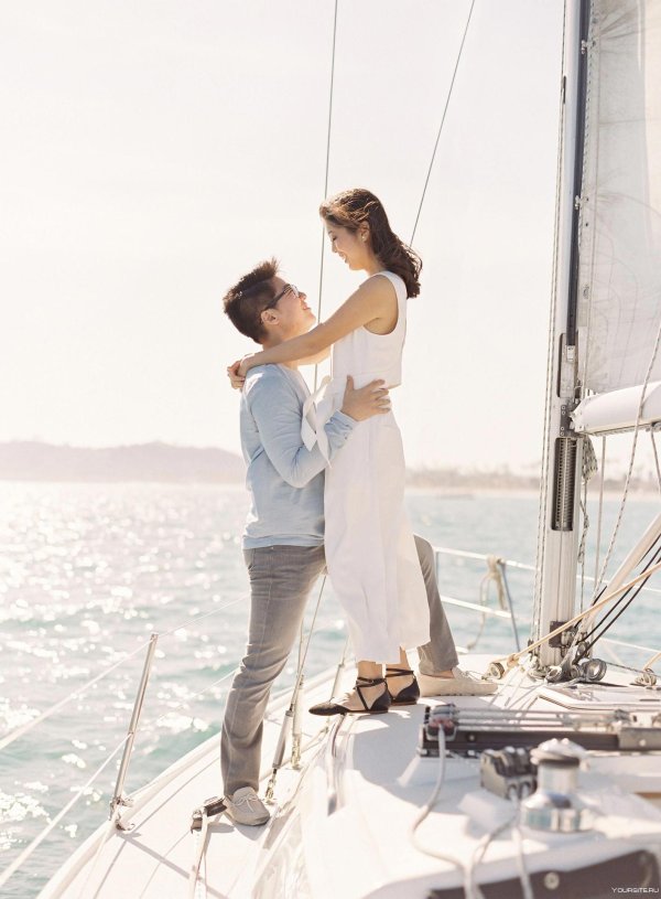 На яхте с девушками