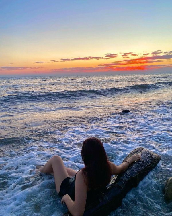 Отдых на море девушка