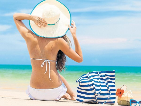 Отдых на море девушка