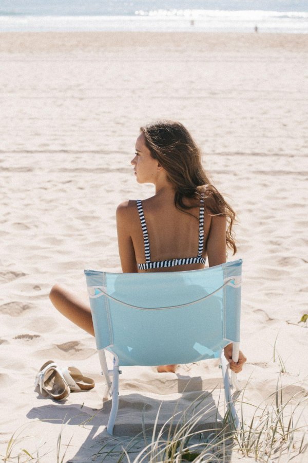 Отдых на море девушка