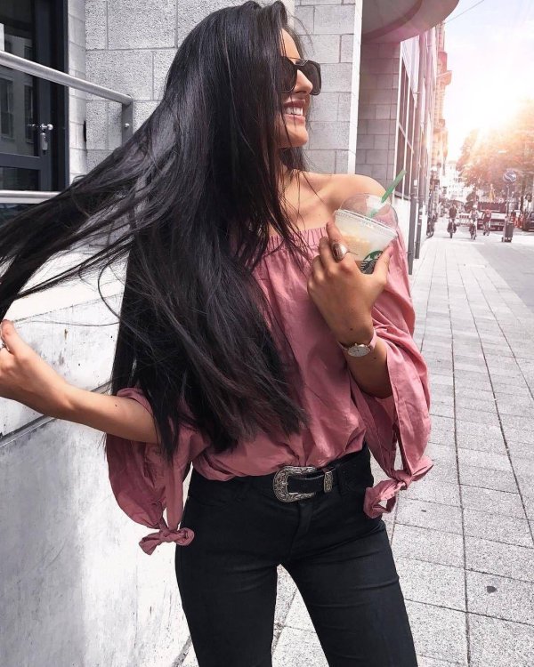 Девушка пол лица брюнетка