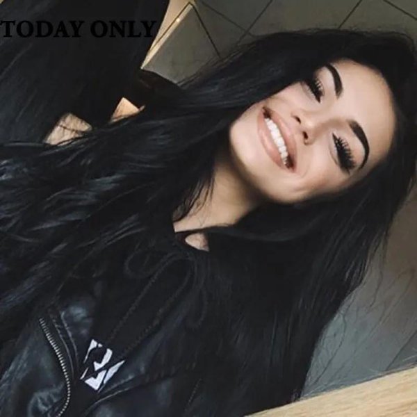 Девушка пол лица брюнетка