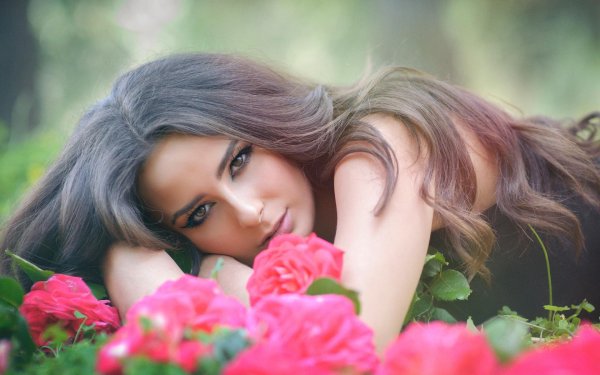 девушка цветами