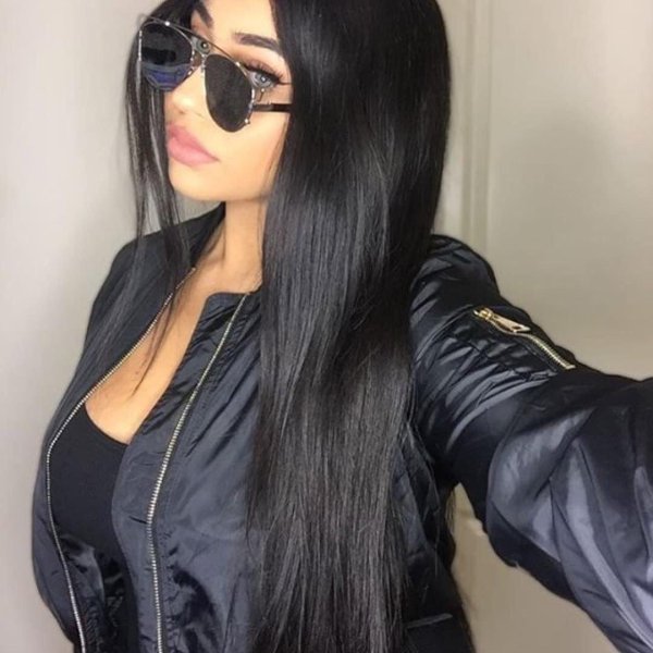 На аву с девушками брюнетками