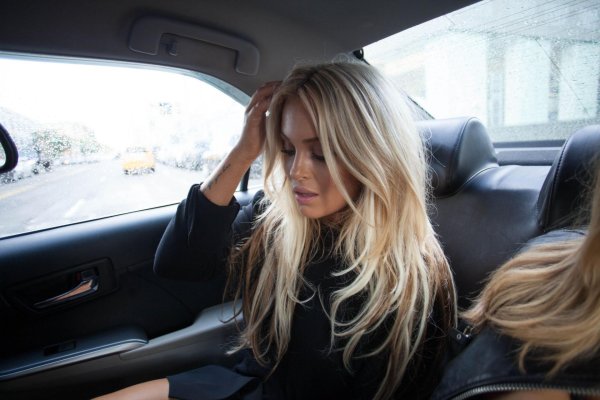 С девушками блондинками на аву