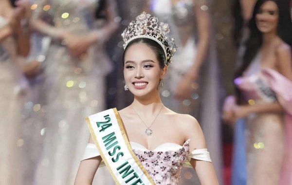 Кто самая девушка на земле