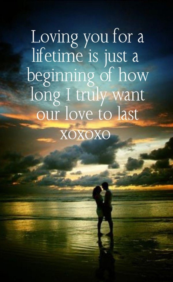 Девушка и парень на закате